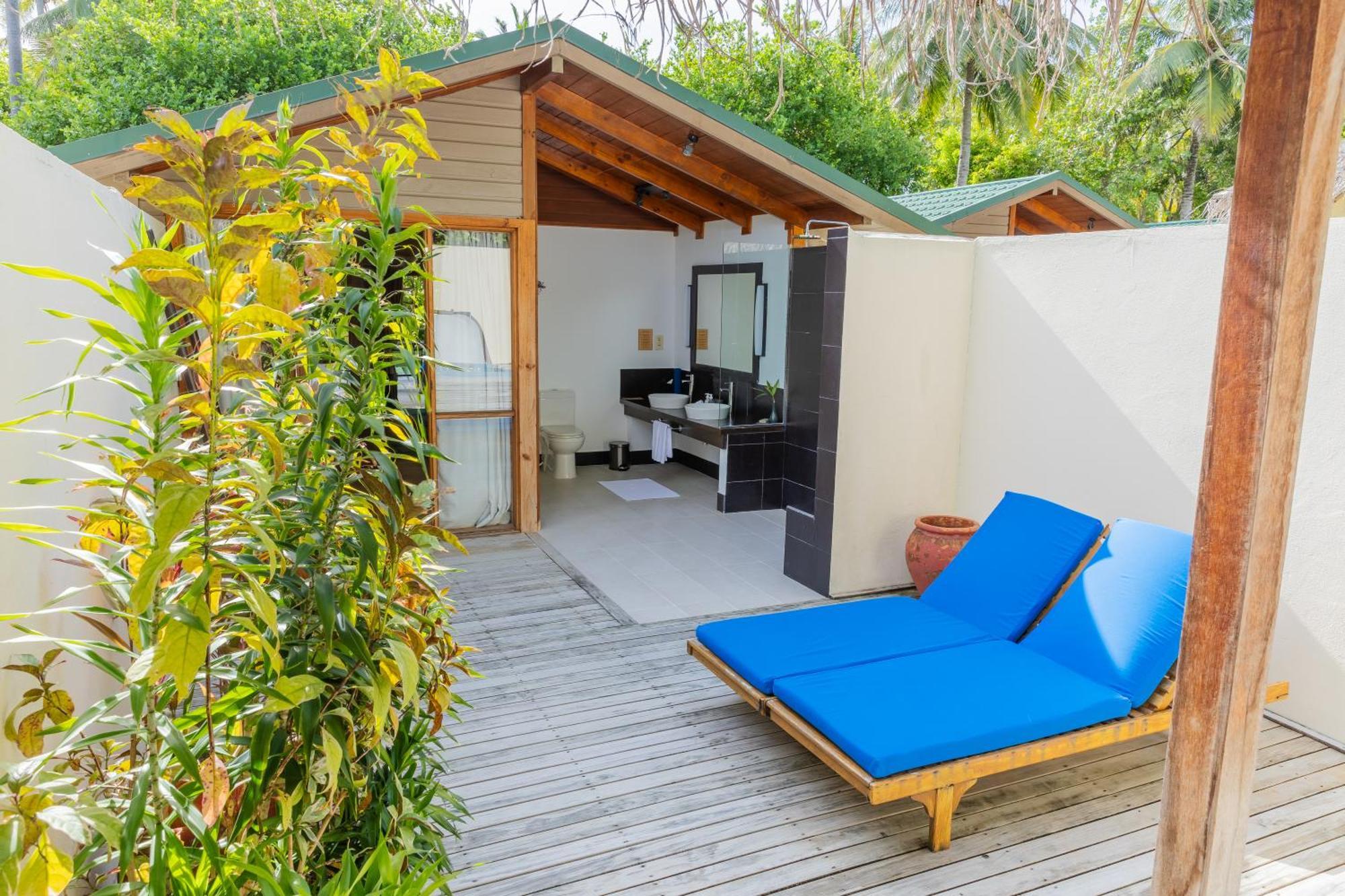 Meeru Maldives Resort Island Dhiffushi Szoba fotó A beach villa at the resort