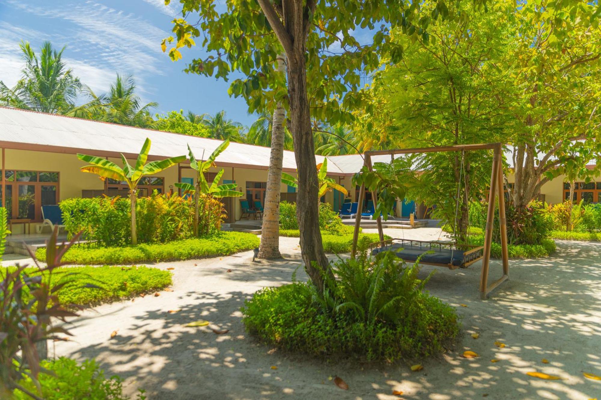 Meeru Maldives Resort Island Dhiffushi Szoba fotó The school's campus