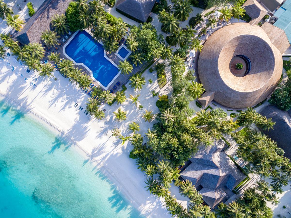 Meeru Maldives Resort Island Dhiffushi Kültér fotó Aerial view of the resort